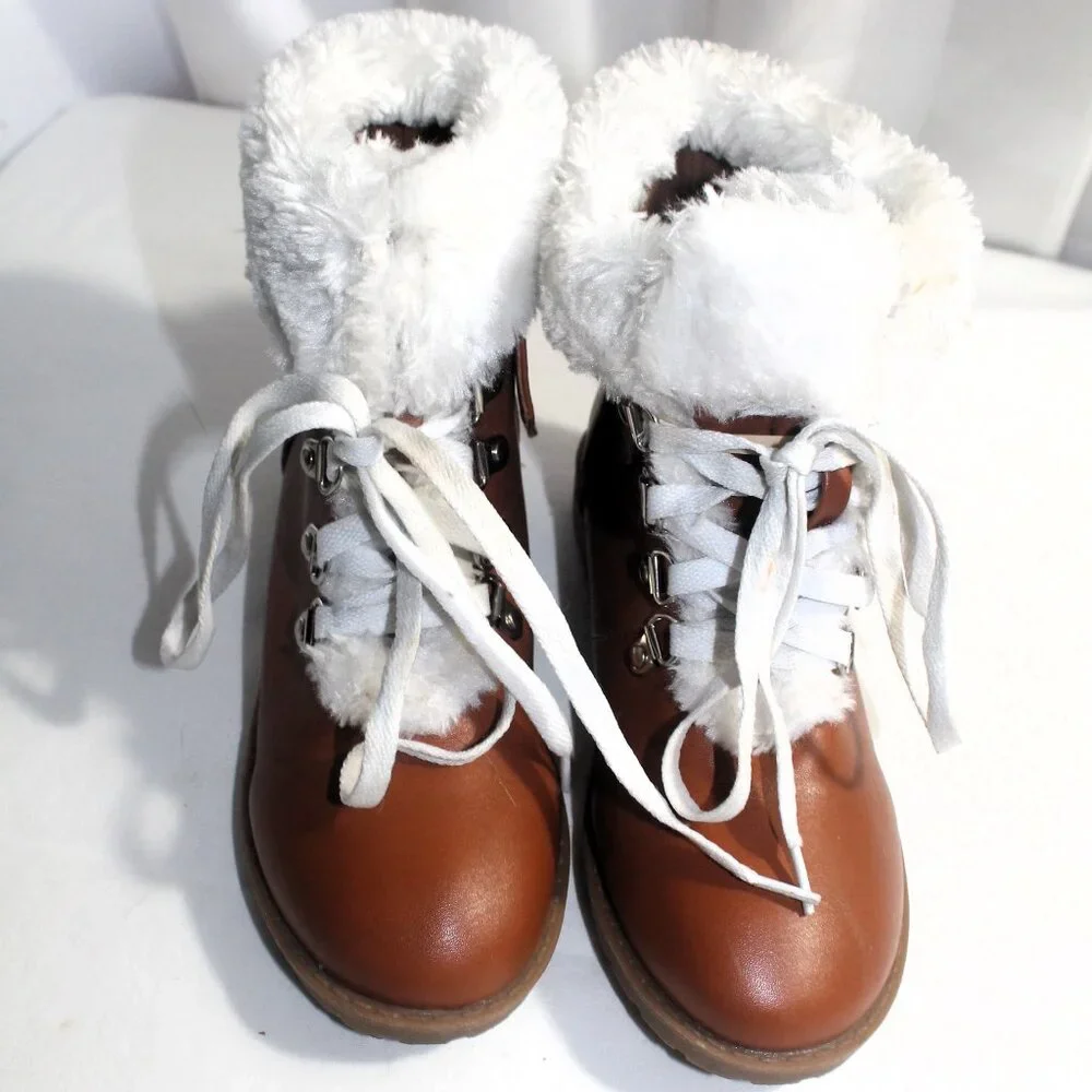 2/$10 Girls Link Booties Size 1 NWT